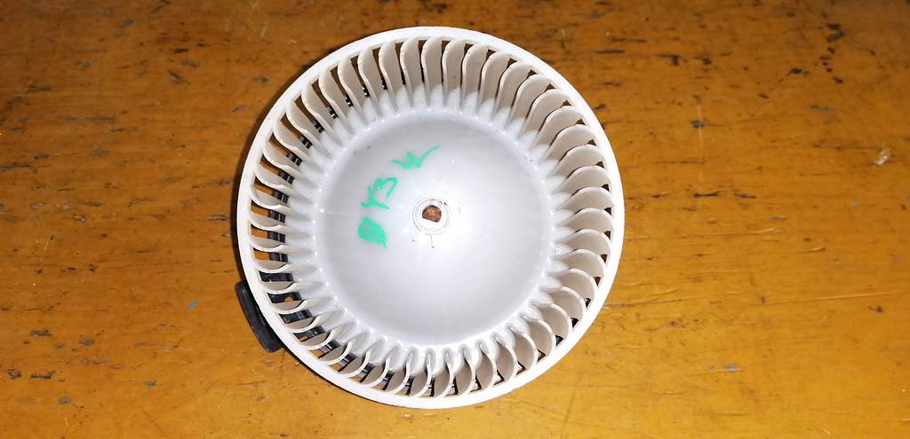 мотор печки Mazda Demio