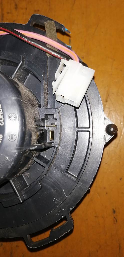 мотор печки Mazda Axela