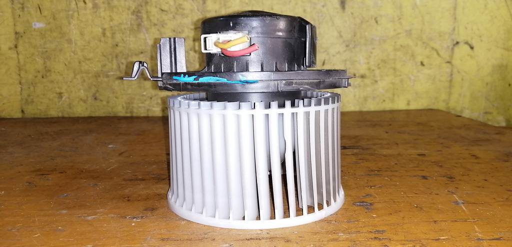 мотор печки Nissan Note