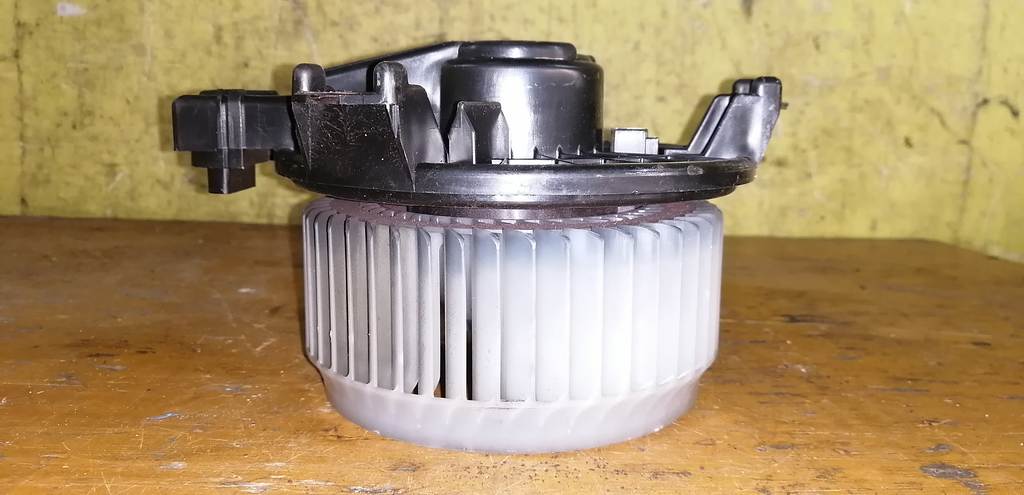 мотор печки Honda Fit