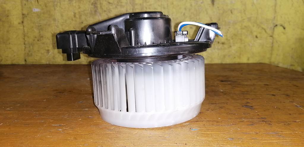 мотор печки Toyota Passo