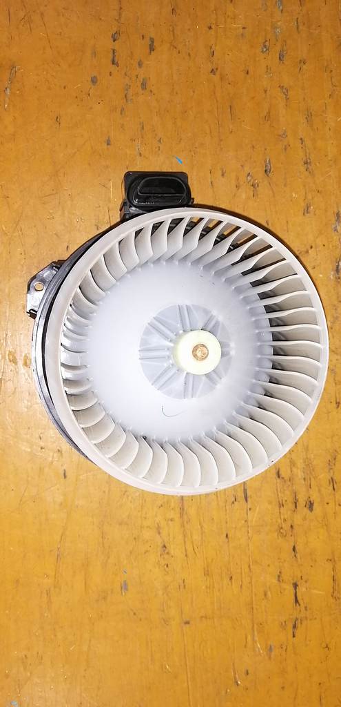 мотор печки Toyota Passo