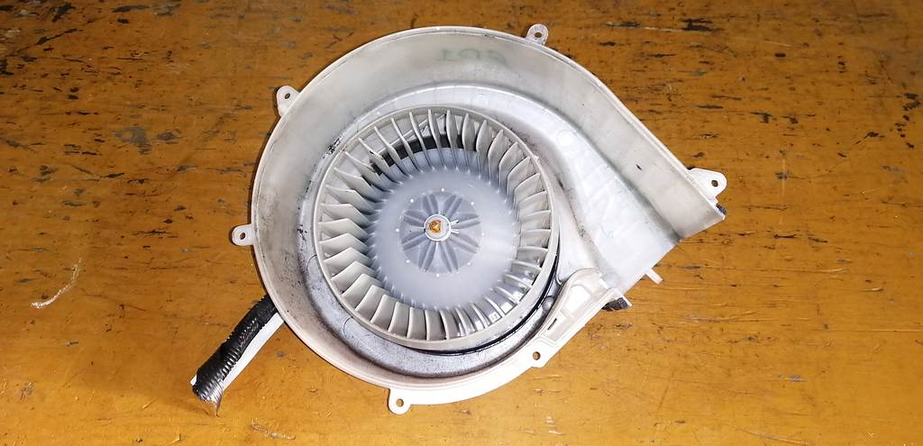 мотор печки Honda Fit