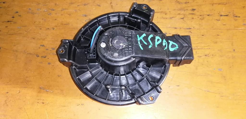 мотор печки Toyota Vitz