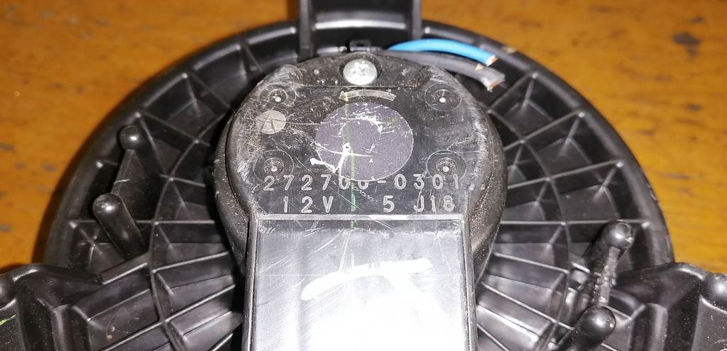 мотор печки Toyota Vitz