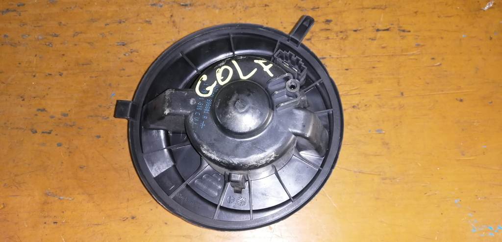 мотор печки Volkswagen Golf