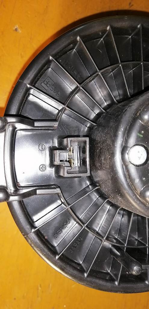 мотор печки Toyota Vitz