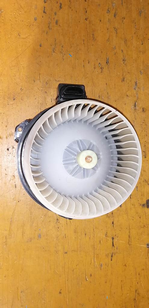 мотор печки Toyota Vitz