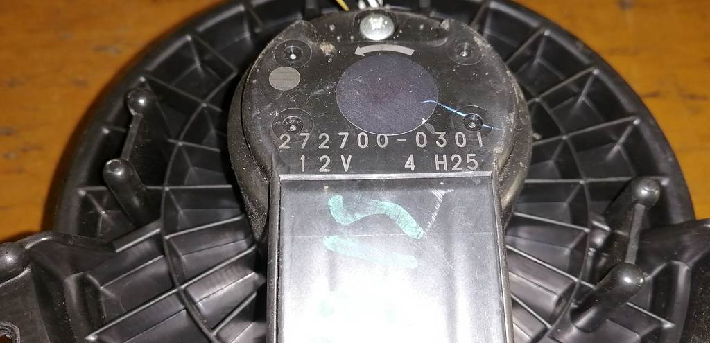 мотор печки Suzuki Swift