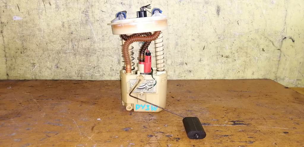 бензонасос Mazda Demio