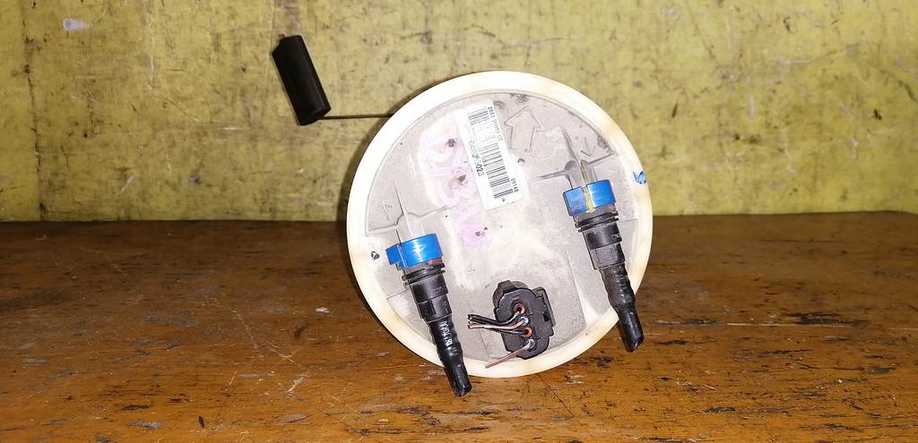 бензонасос Mazda Demio