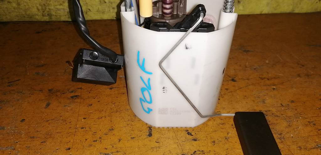 бензонасос Volkswagen Golf