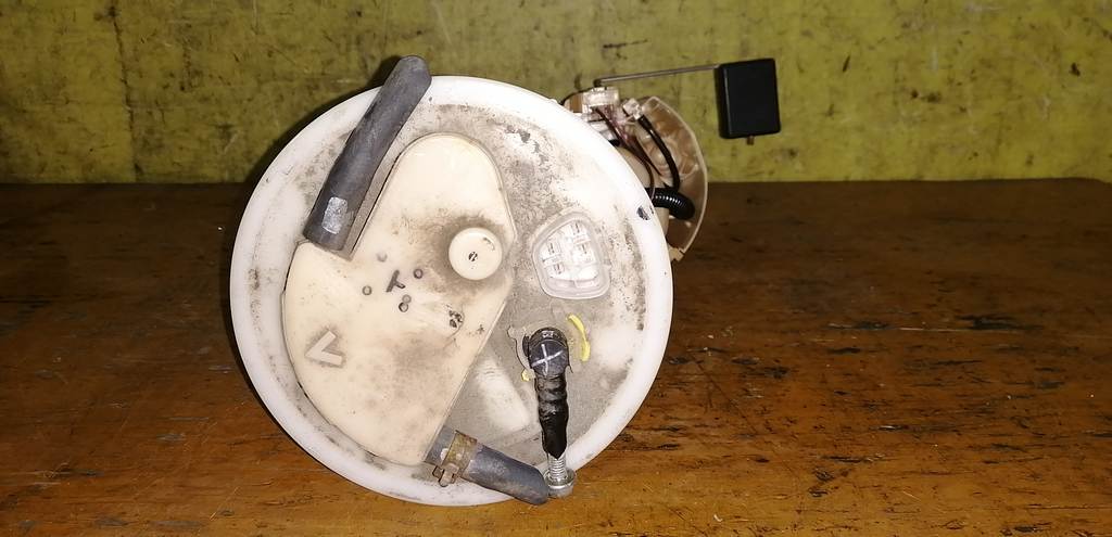 бензонасос Toyota Vitz