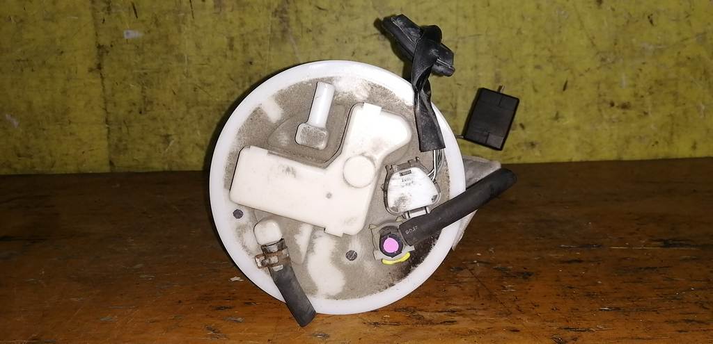 бензонасос Toyota Vitz