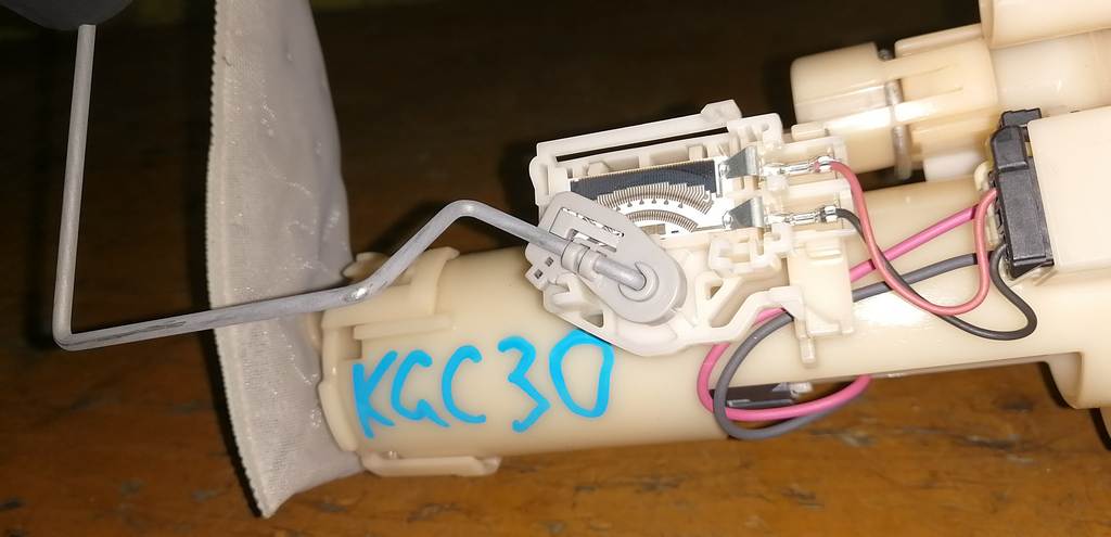 бензонасос Toyota Passo