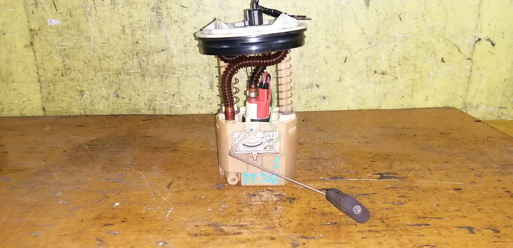 бензонасос Mazda Demio