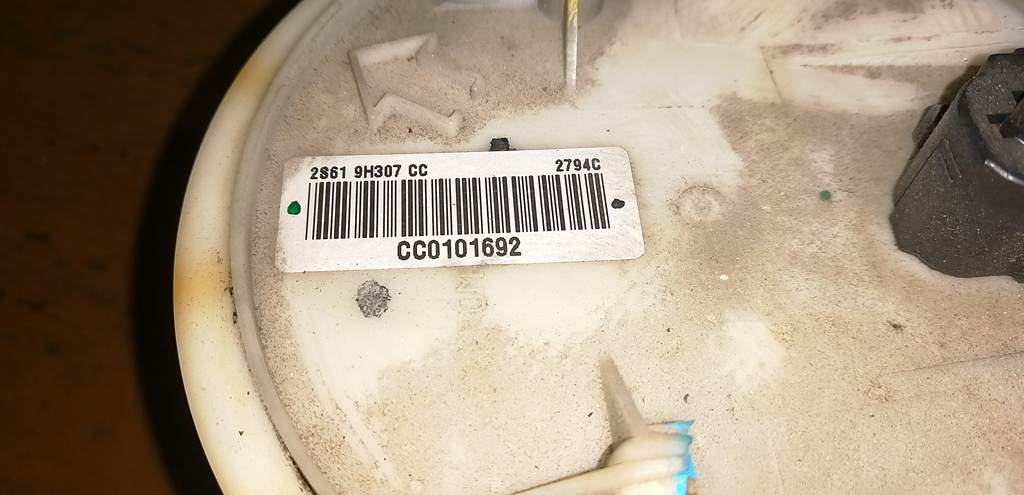 бензонасос Mazda Demio