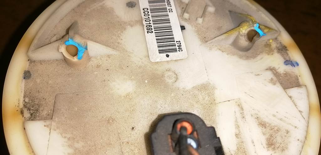 бензонасос Mazda Demio