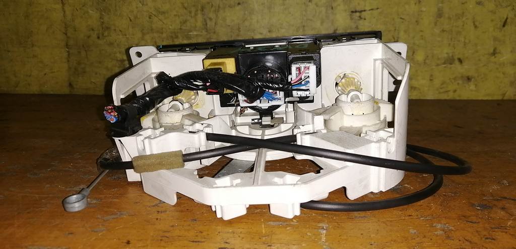 климат-контроль Mazda Demio