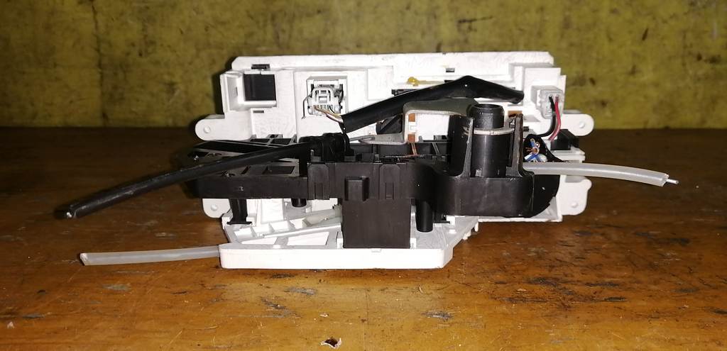 климат-контроль Nissan Cube