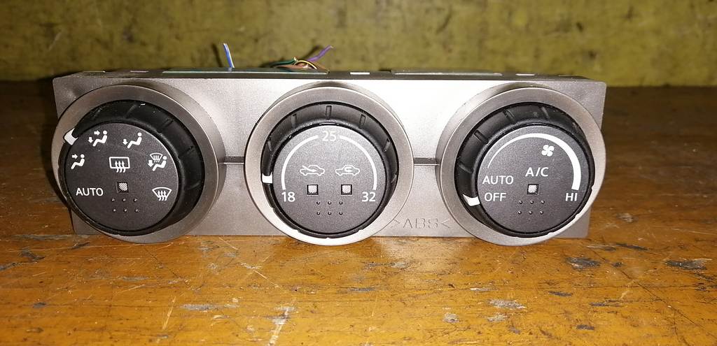 климат-контроль Nissan X-Trail