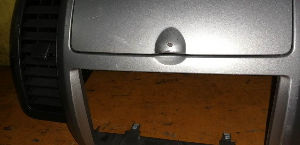 консоль магнитофона Nissan Note