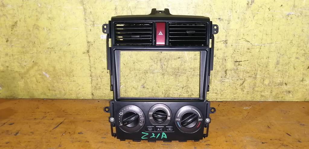 климат-контроль Mitsubishi Colt