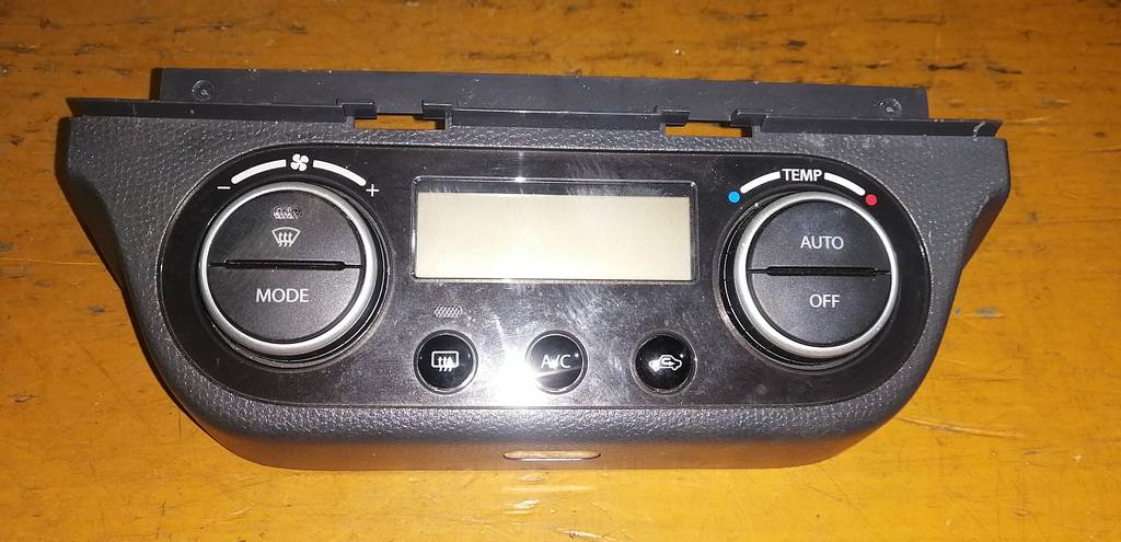 климат-контроль Suzuki Swift