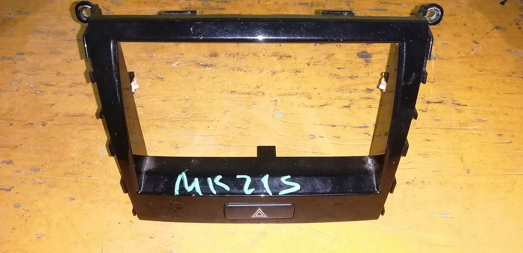 консоль магнитофона Suzuki Palette