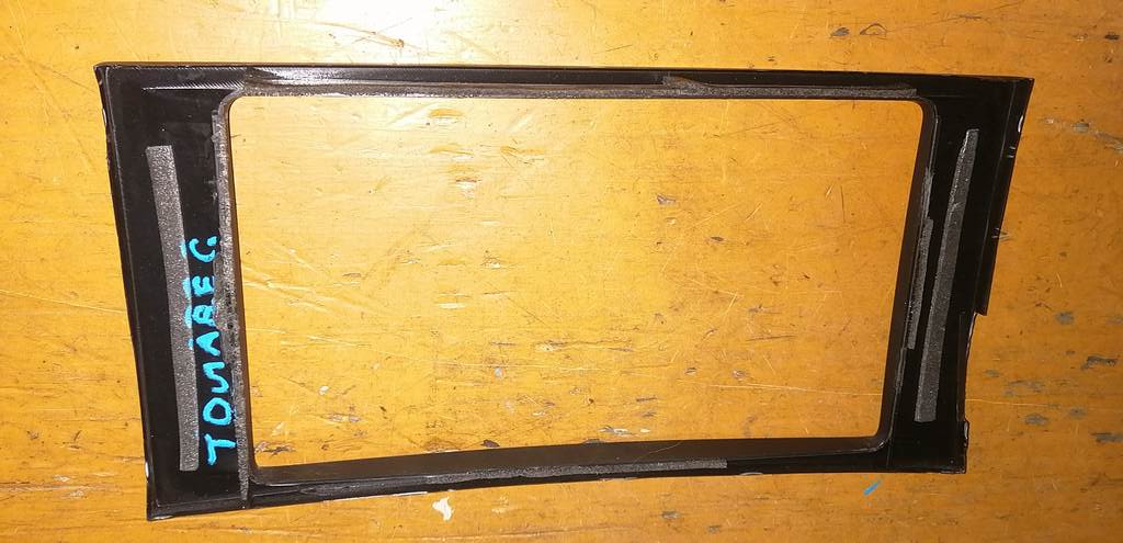 консоль магнитофона Volkswagen Touareg