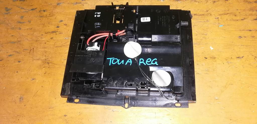 накладка на центральную консоль Volkswagen Touareg