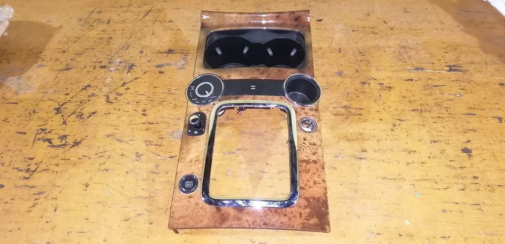 накладка на центральную консоль Volkswagen Touareg