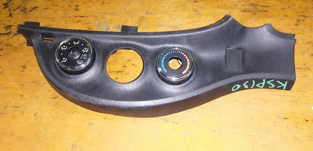 климат-контроль Toyota Vitz