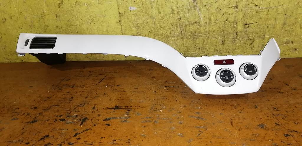 климат-контроль Subaru Impreza