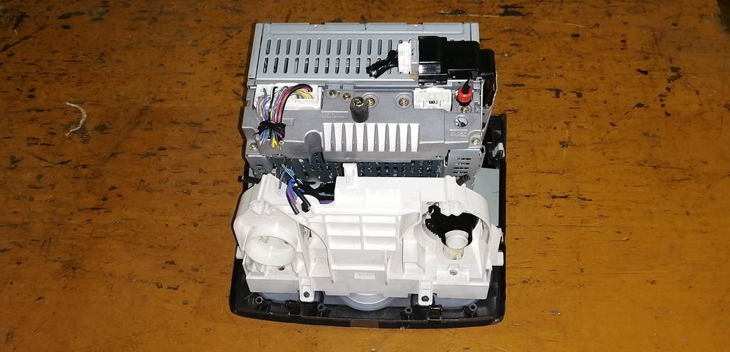 климат-контроль Mazda Demio