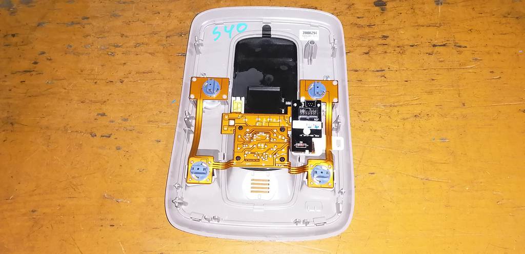 плафон салонный Volvo S40