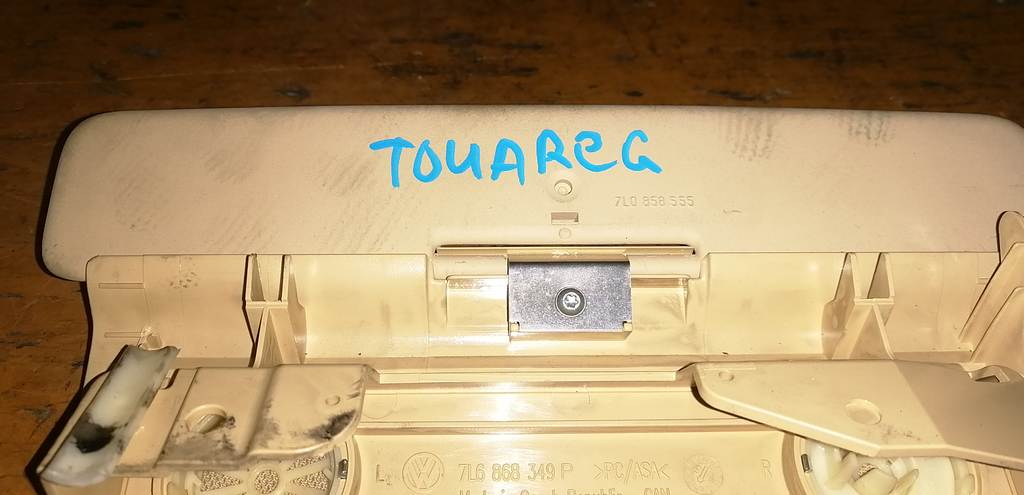 плафон салонный Volkswagen Touareg