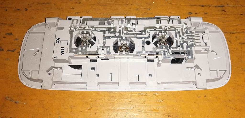 плафон салонный Volkswagen Golf