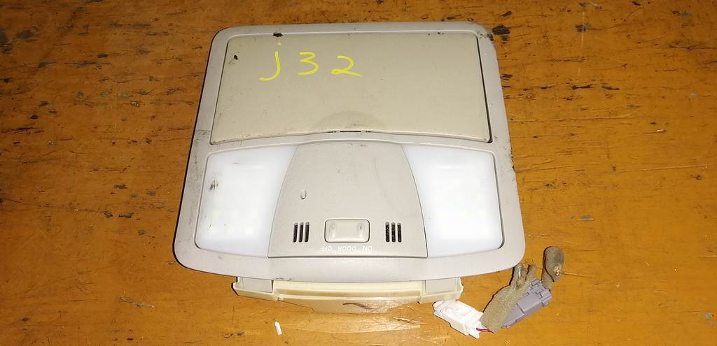 плафон салонный Nissan Teana