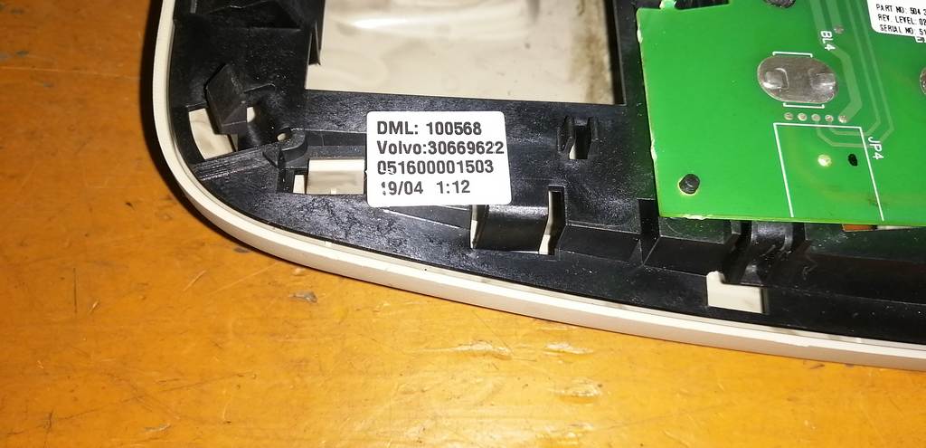 плафон салонный Volvo XC90