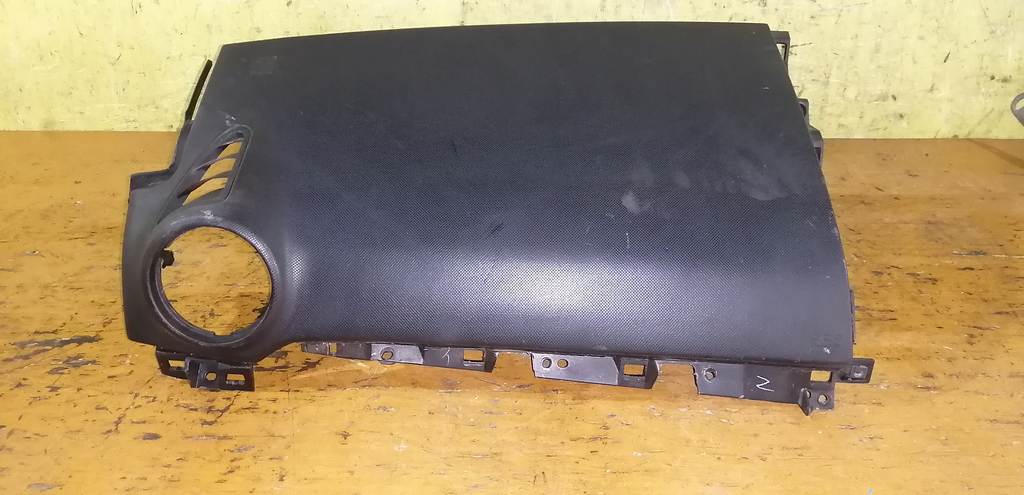 airbag пассажирский Mazda Axela