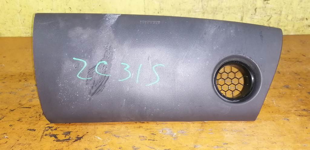 airbag пассажирский Suzuki Swift