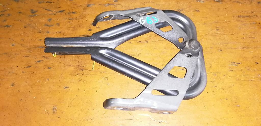 петля капота Honda Freed