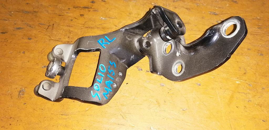 ролик двери Suzuki Solio