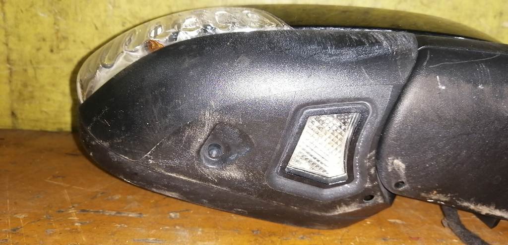 зеркало Volvo S40