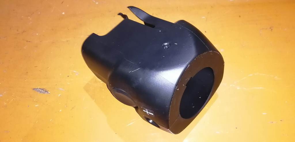 кожух рулевой колонки Subaru Impreza