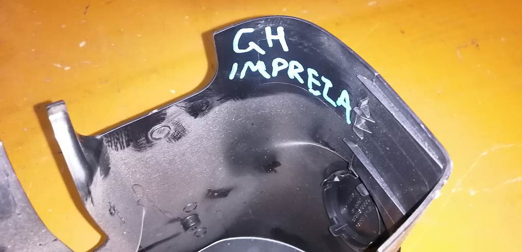кожух рулевой колонки Subaru Impreza