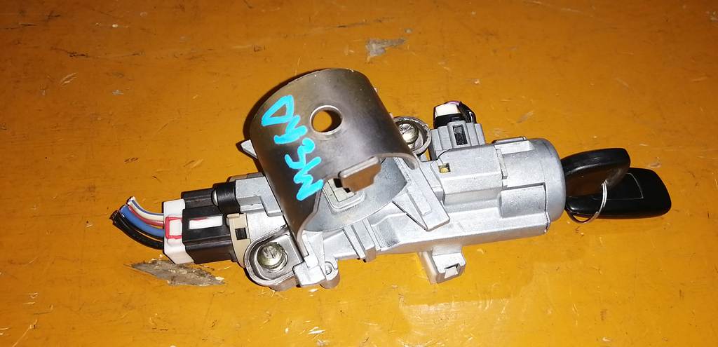 замок зажигания Mazda Demio