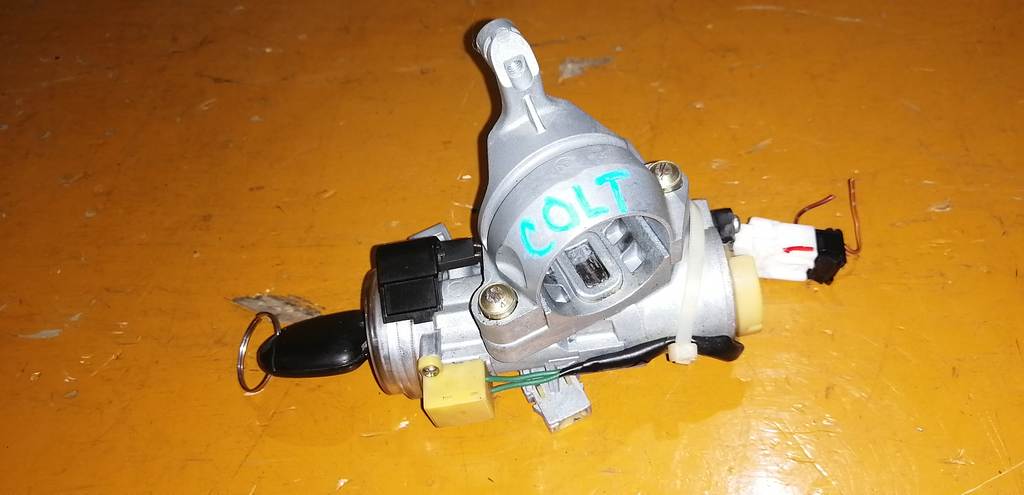 замок зажигания Mitsubishi Colt