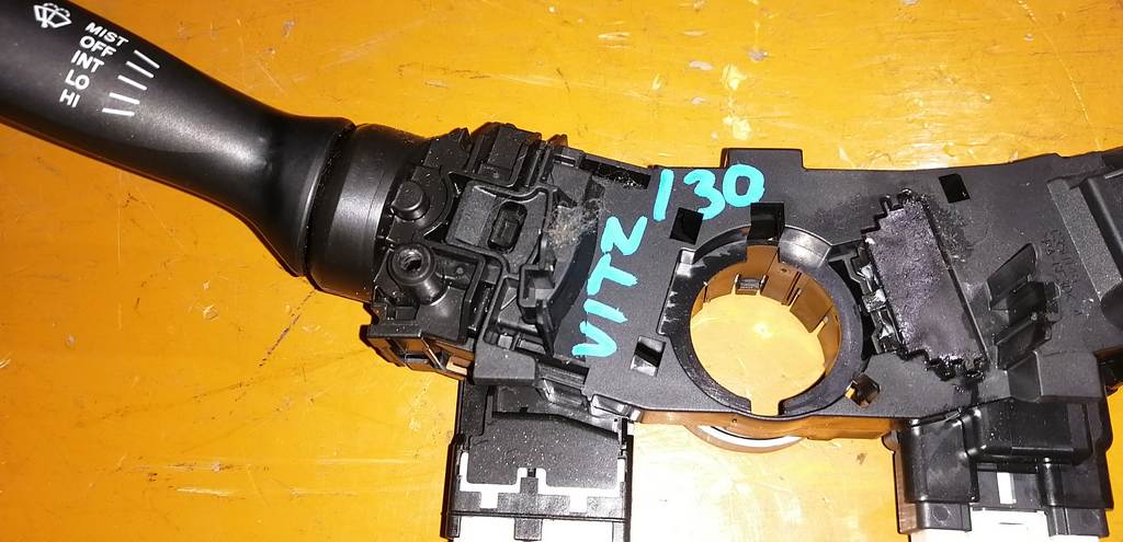 гитара Toyota Vitz